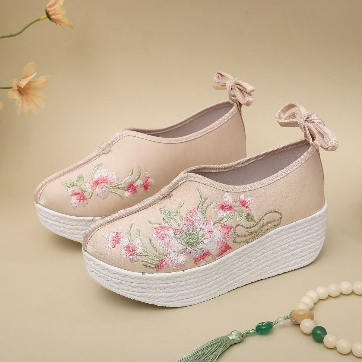 Chaussures compensées brodées  - Ethnic Fabric avis et prix