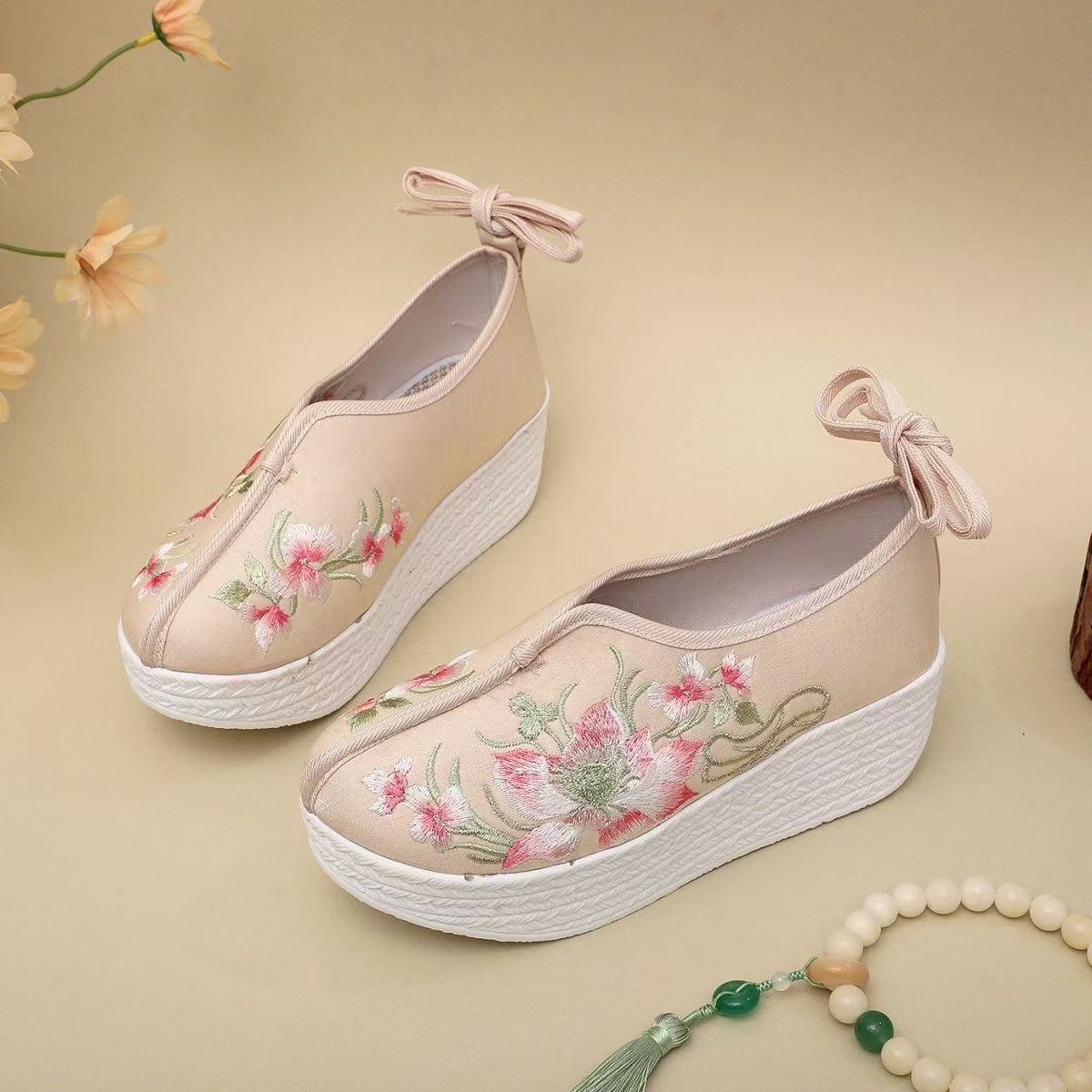 Chaussures compensées brodées  - Ethnic Fabric avis et prix
