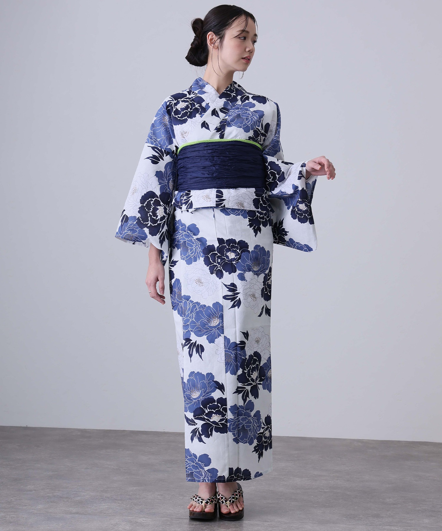 Robe Traditionnelle Yukata Kim - Ethnic Clothing & Online Fashion Store Khaadi Pk avis et prix