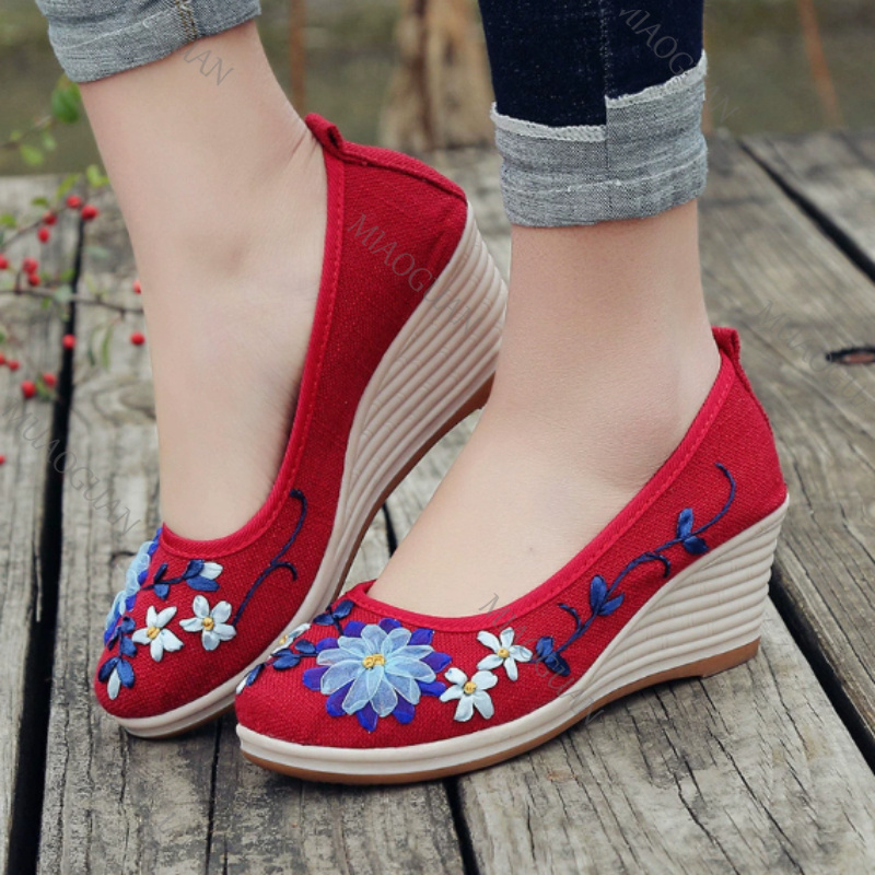 Chaussures compensées brodées  - Ethnic And Fashion avis et prix